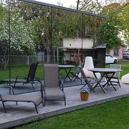 Mirror House Roosi 21 펜션 *